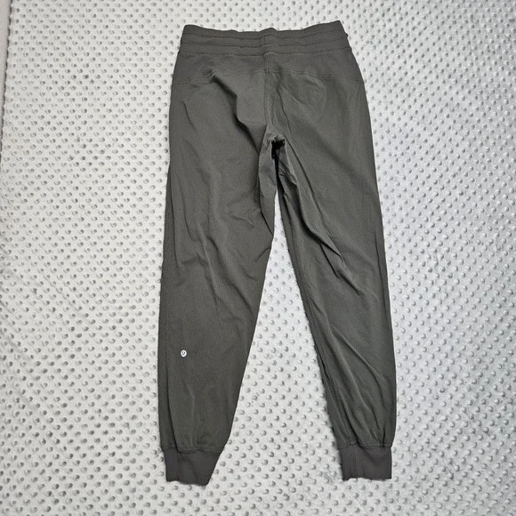 Lululemon Joggers Womens 8 Olive Green Dance Studio Mid Rise 28" - Picture 7 of 8